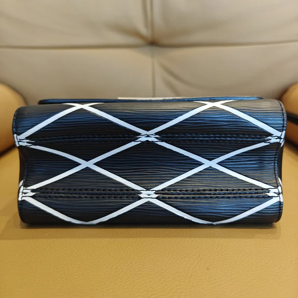 Louis Vuitton Black/White Malletage Leather Twist PM Shoulder Bag - Picture 10 of 12